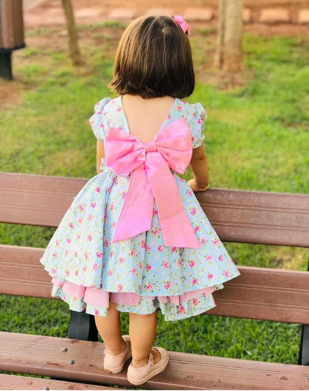 vestido de festa estilo princesa infantil