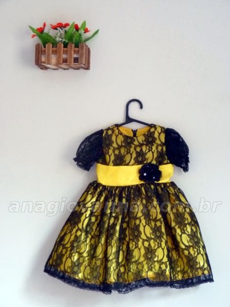 Vestido Infantil para festa de Renda Amarelo e Preto