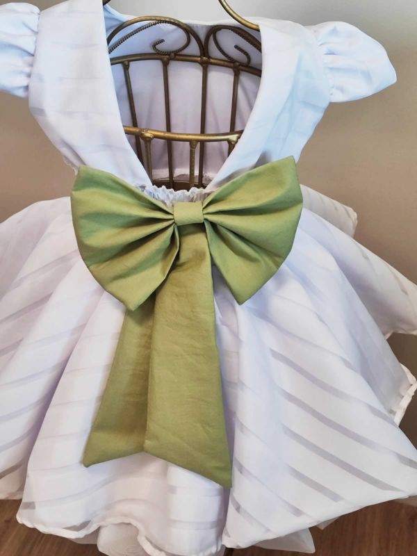 Vestido Infantil Branco com Verde Oliva